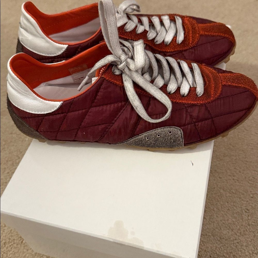 Maison Margiela Women’s 37 sneaker new